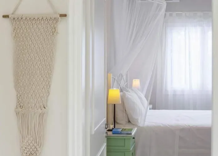 Mimosa Villa *