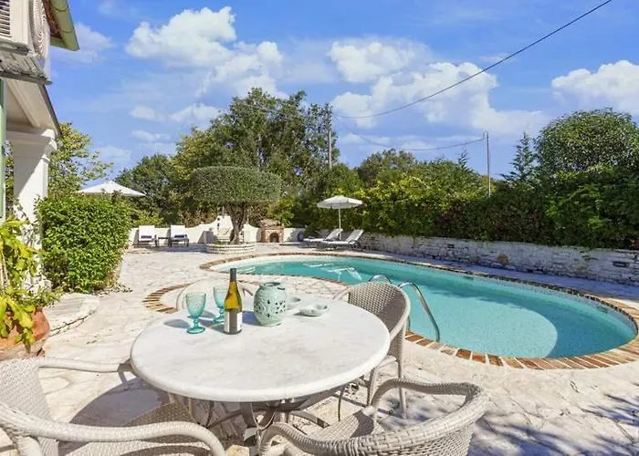 Mimosa Villa *